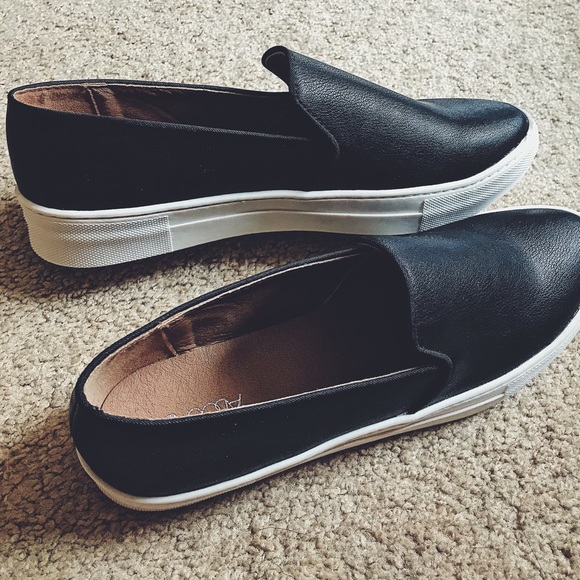 Abound Shoes - Abound Black Faux Leather Renzo Slip-On Sneaker